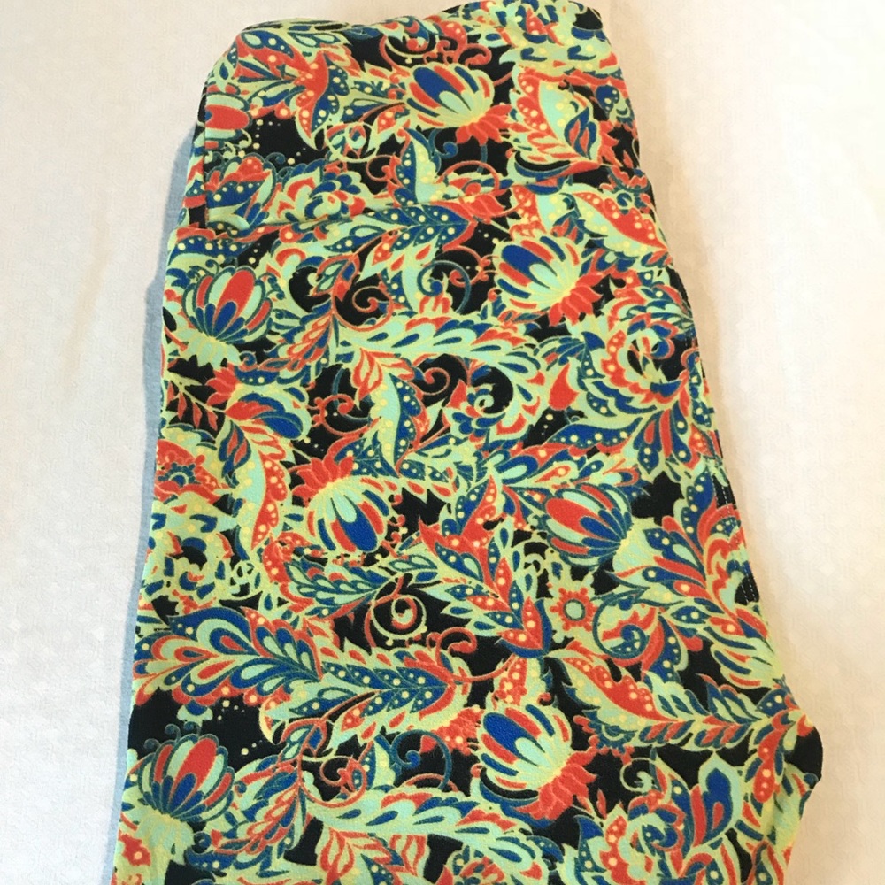 LuLaroe Leggings Worn but lots of life left!
